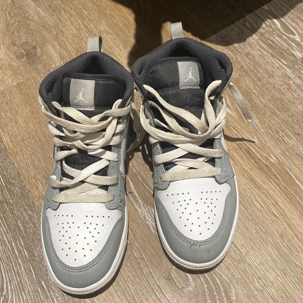 Nike kids Jordan 1 Mid “Light” Smoke Grey Sneakers, Size 2.5
